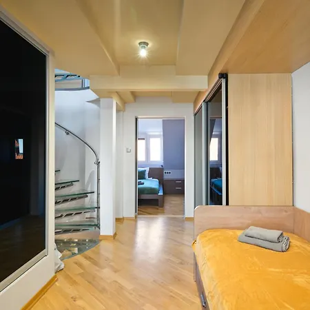 Close-3 Floor Luxury - Center - 150 M2 - Old Town - Downtown View - Piwna * Varşova